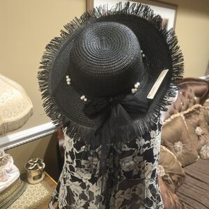 Elegant Black Women's Sun Hat with Pearls